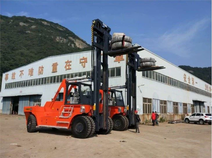 2 units 28T diesel engine forklift