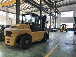 11 TONNAR FORGLYFTARVÉL DIESEL KUMMAR