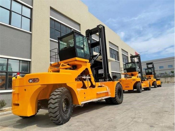 32 Ton Heavy Duty Forklift Same As Linde TCM HYUNDAI